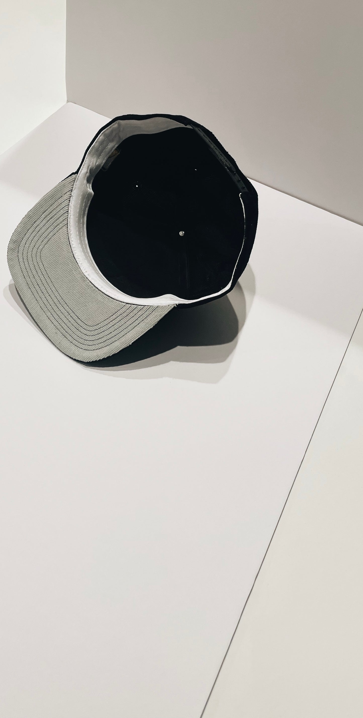 Cydonia Black on Black Crown