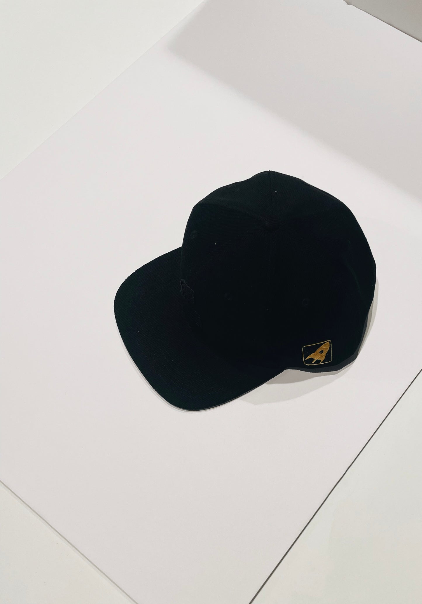 Cydonia Black on Black Crown
