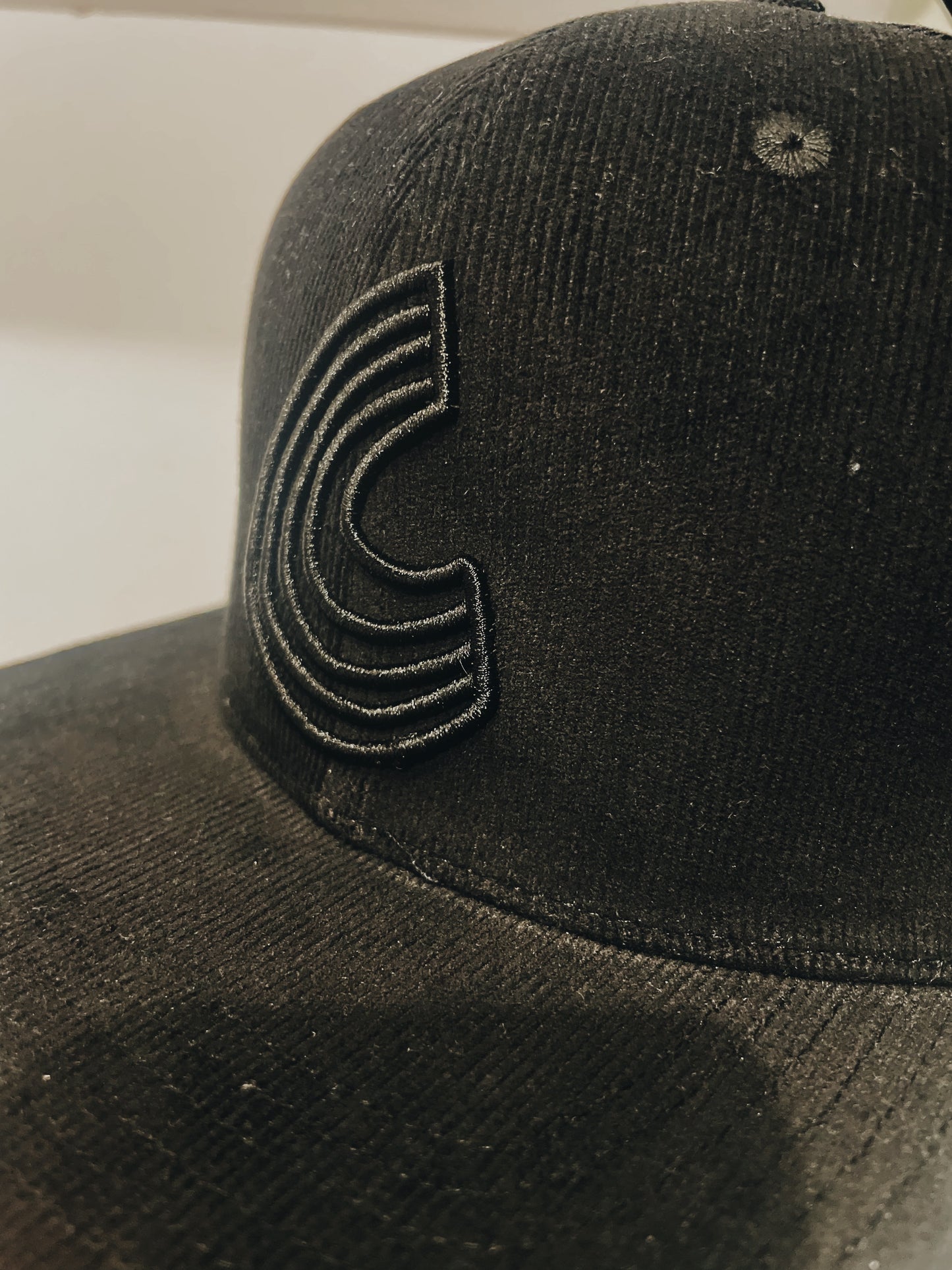 Cydonia Black on Black Crown